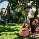 Chateau De Taussac Bed and breakfast 3*