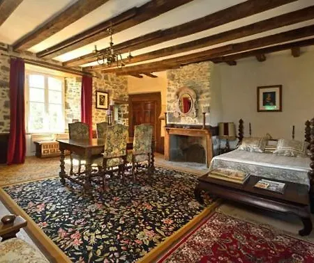 Chateau De Taussac 住宿加早餐酒店