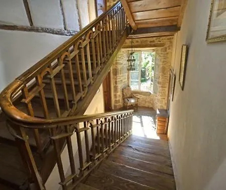 Chateau De Taussac