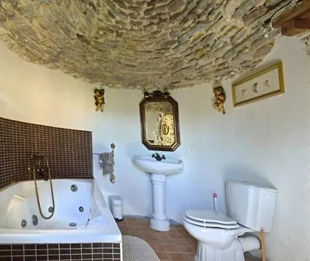 Chateau De Taussac ベッド・アンド・ブレックファスト 3*