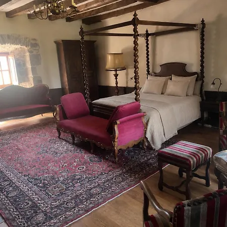 Bed and breakfast Chateau De 3*