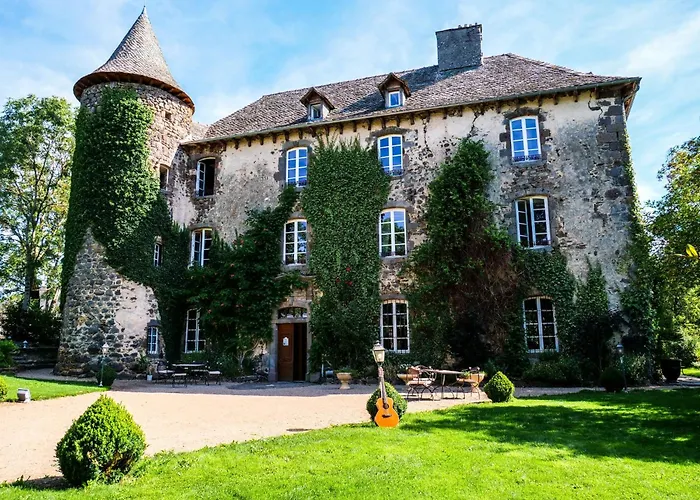 Chateau De Taussac فندق مبيت وإفطار Mur-de-Barrez